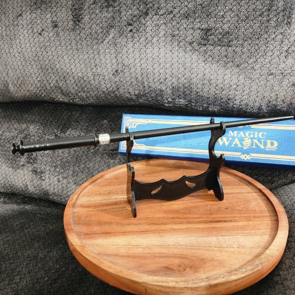 Yaxley Wand with Box - Picture 2 of 6